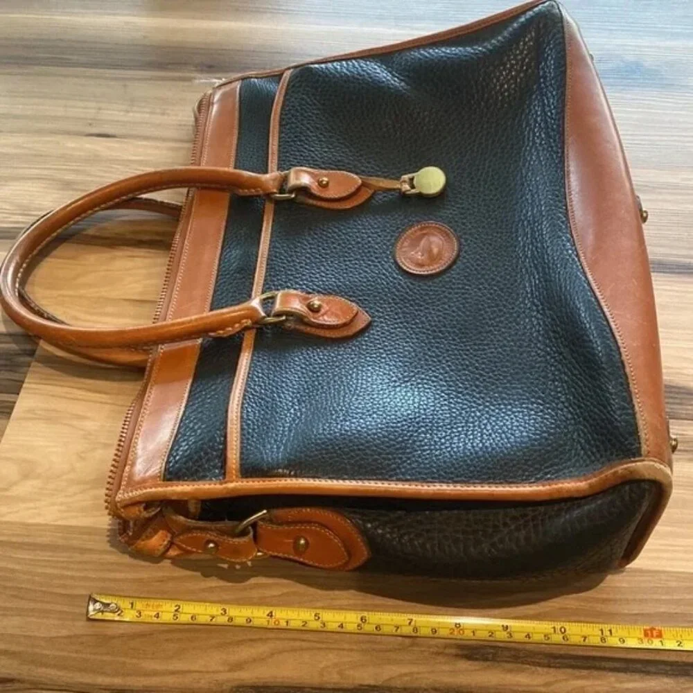 🎥 Vintage ♡ Dooney & Bourke ♡ All Weather Leather Briefcase / Messenger Bag - Picture 4 of 16